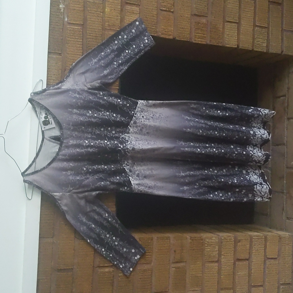 Peace & Love Custo Barcelona Cold Shoulder Keyhole Back Dress